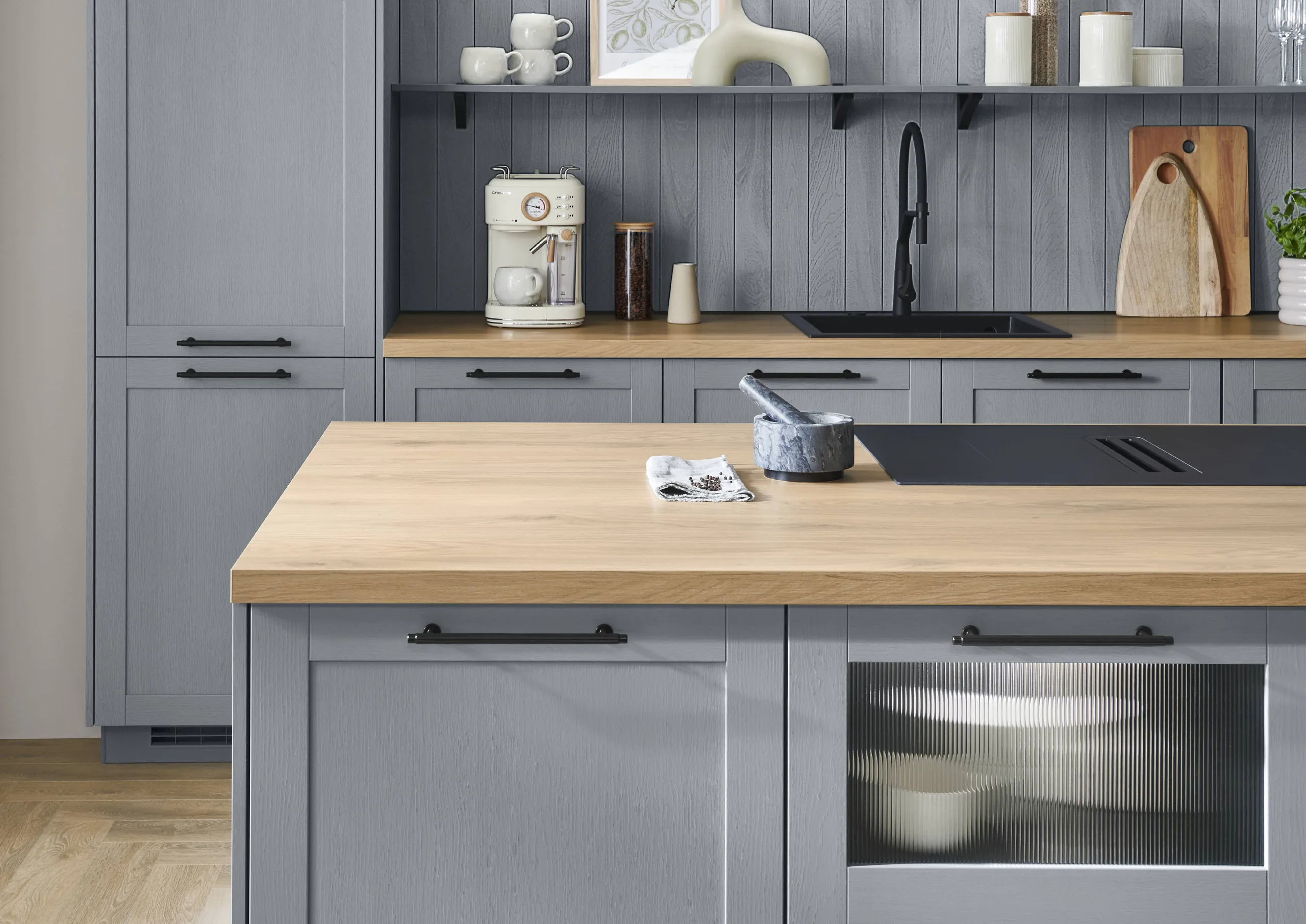 nobilia Küche Frame Holzstruktur Steinblau bei SORI Studios